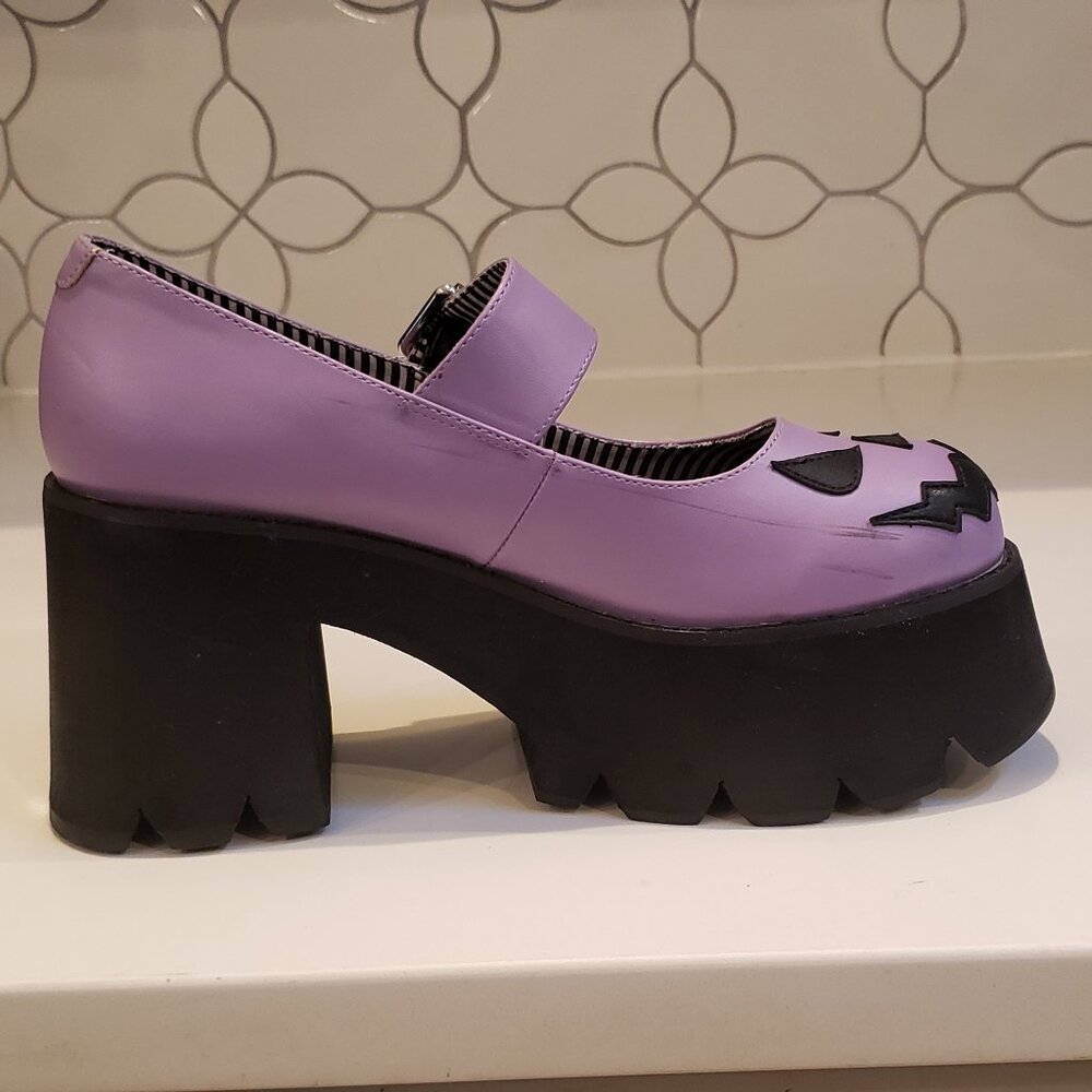 Trickz N Treatz  Smile Like You Mean It  Mary Jane Platforms Size 8 - Picture 4 of 12